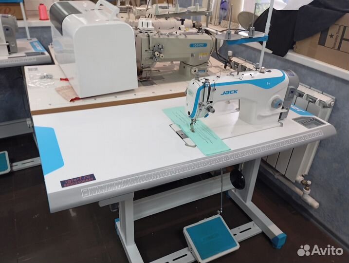 Промышленная швейная машина jack F4 Б/у