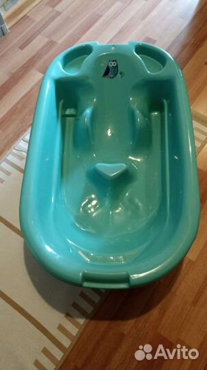 Детская ванночка для купания со встроенной горкой