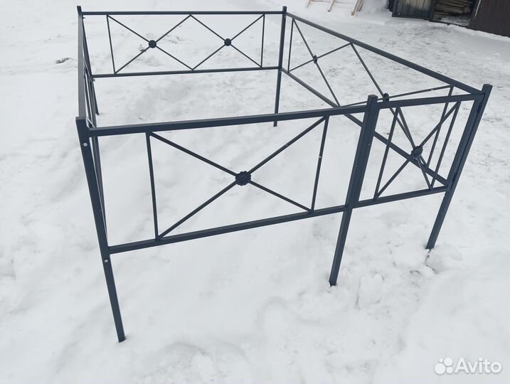 Ограда ритуальная