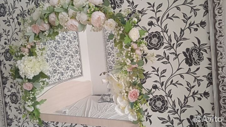 Зеркало настенное