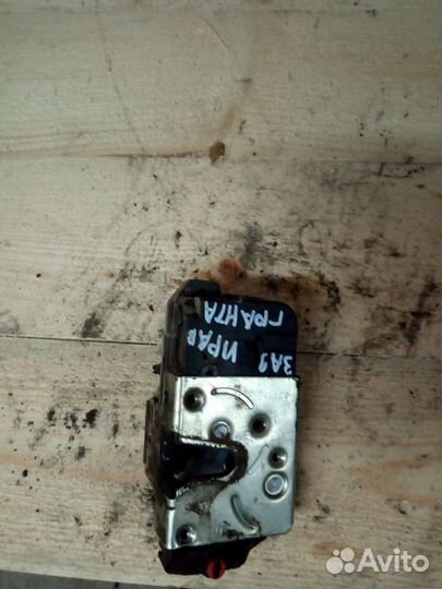 Замок двери лада гранта