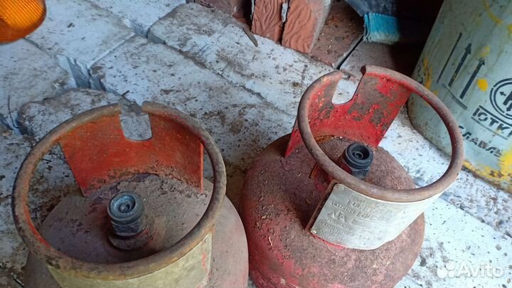 Газовый баллон и Обогреватель электрический