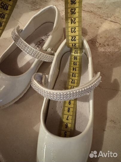 Туфли белые на девочку