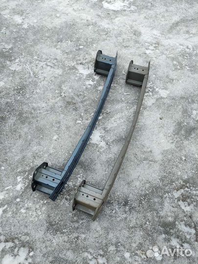 Усилитель бампера Subaru Forester 4