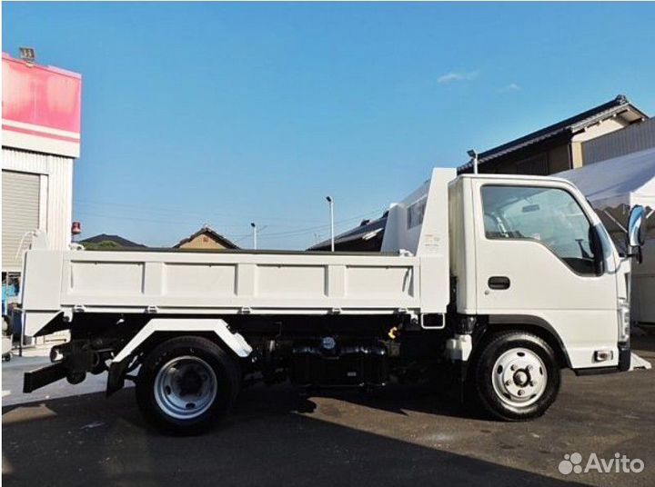 Isuzu Elf, 2018