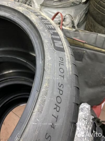 Michelin Pilot Sport 4 S 325/35 R23 и 285/40 R23