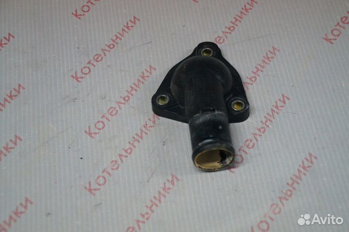 Nissan 13049-9F600 Крышка термостата