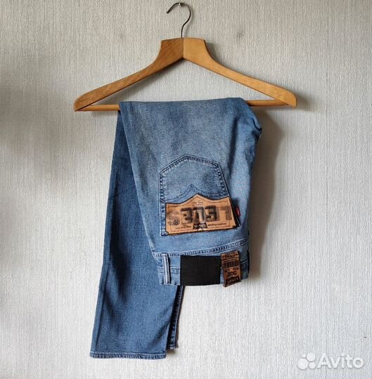 Джинсы Levis 502 W32 L30