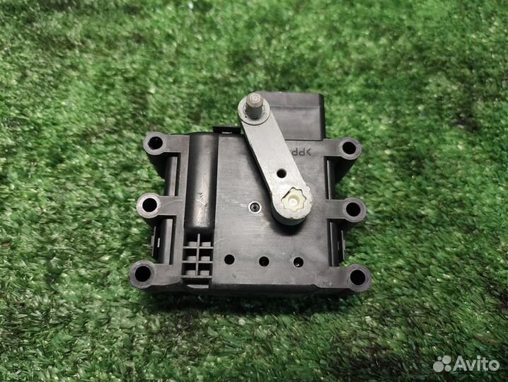 Моторчик заслонки печки Mazda 6 (GG) 2006