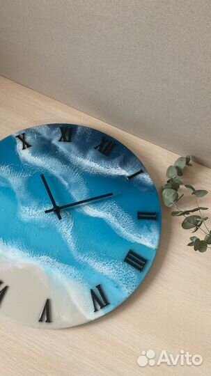 Часы настенные из эпоксидной смолы