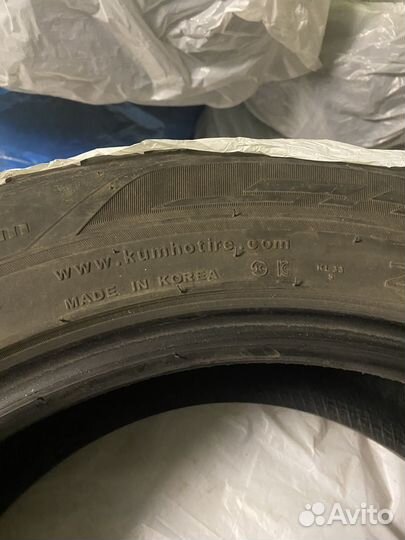 Kumho 722 215/60 R17 100V