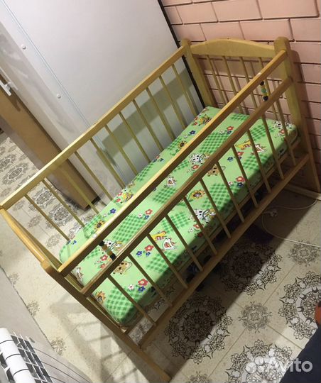 Детская кровать с матрасом