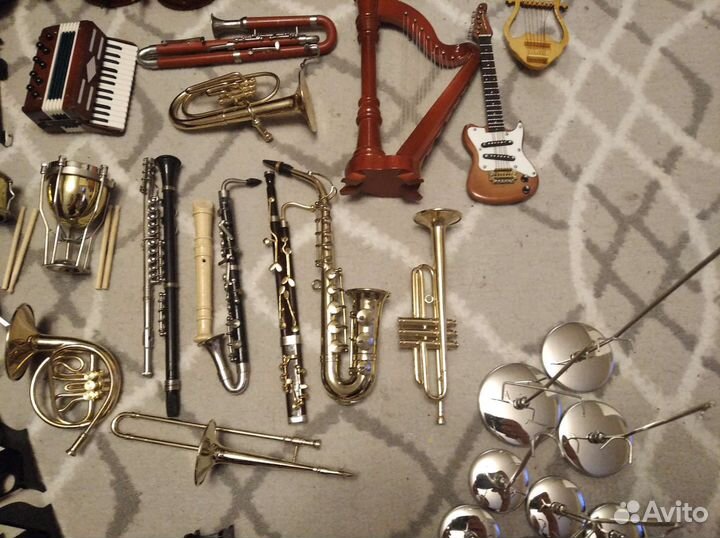 Коллекция музыкальных инструментов