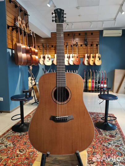 Гитара Baton Rouge массив кедра