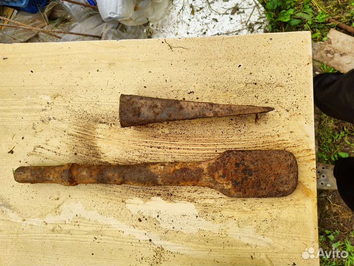 Клинья железные