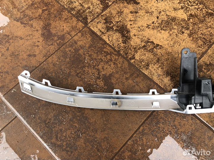 Молдинг капота Kia Seltos