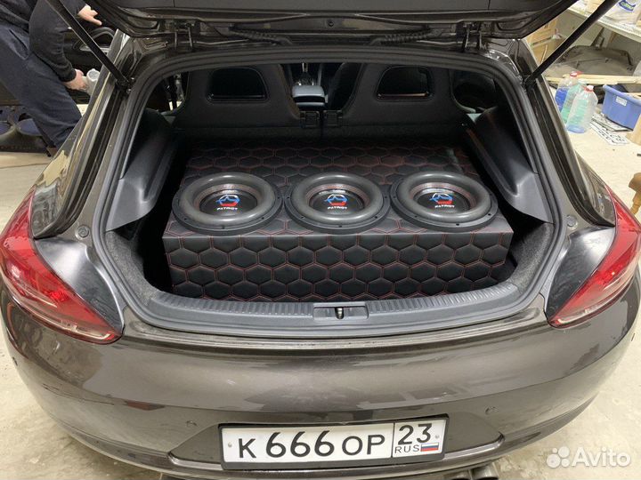 Мощный басс Ural Patriot 10