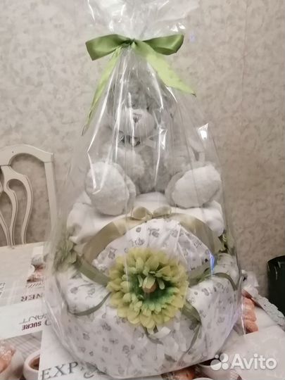 Выписка из роддома, торт из памперс