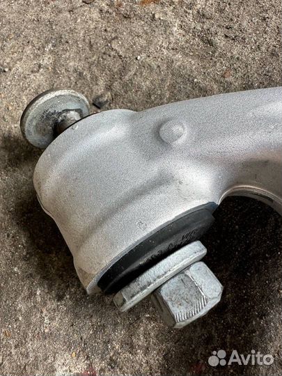 Рычаг передний Audi Q7 4L рест. 2012