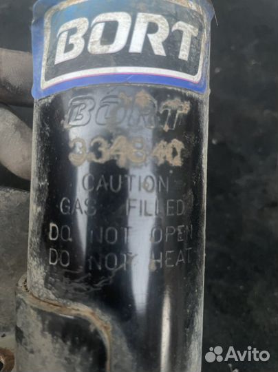 Амортизатор передний правый Форд Фокус 2