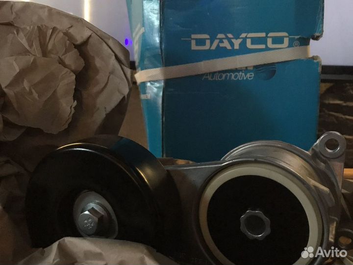 Ролик натяжной Lexus