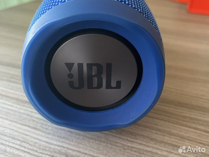 Колонка jbl charge 3