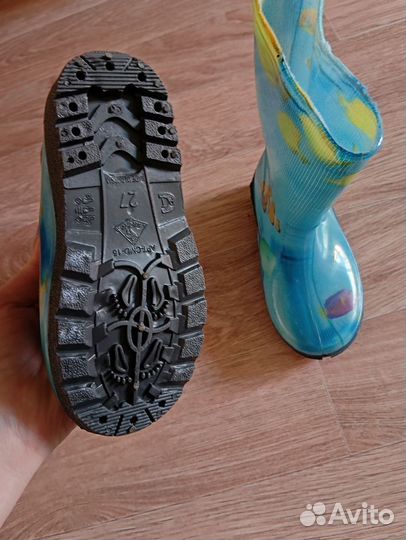 Детские резиновые сапоги