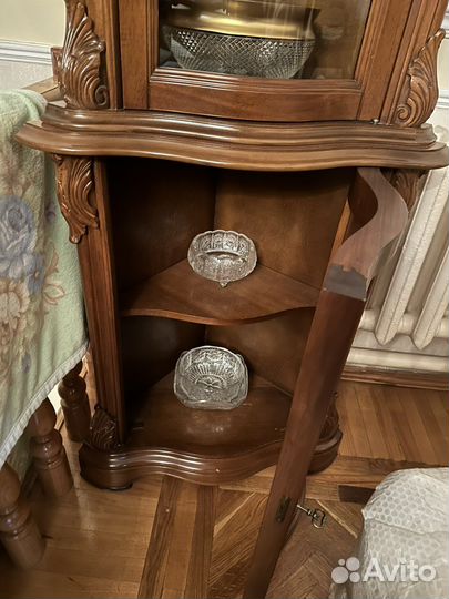 Горка, Комод с зеркалом