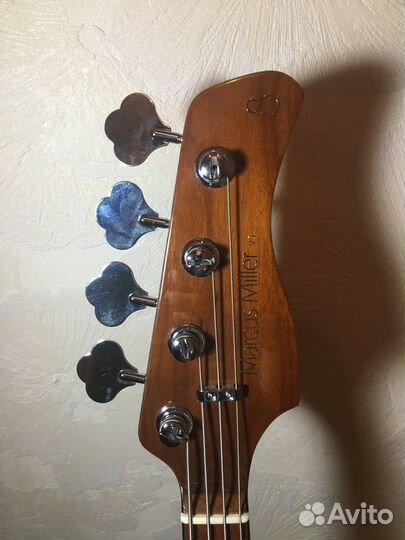 Бас гитара Marcus Miller V5