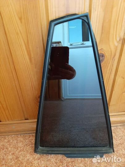 Форточка задней правой двери Toyota Rav 4