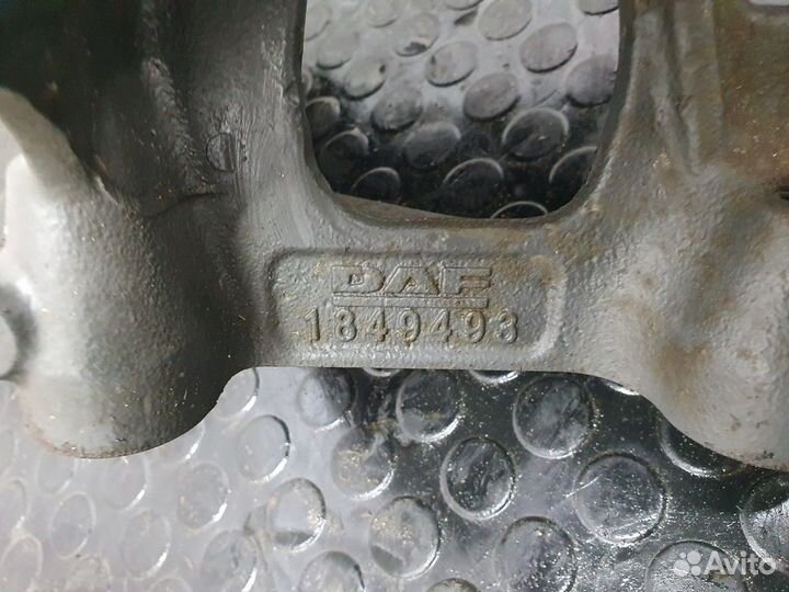 Кронштейн передней рессоры правый Daf XF106