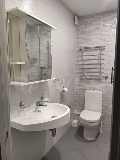 3-к. квартира, 104 м², 2/10 эт.