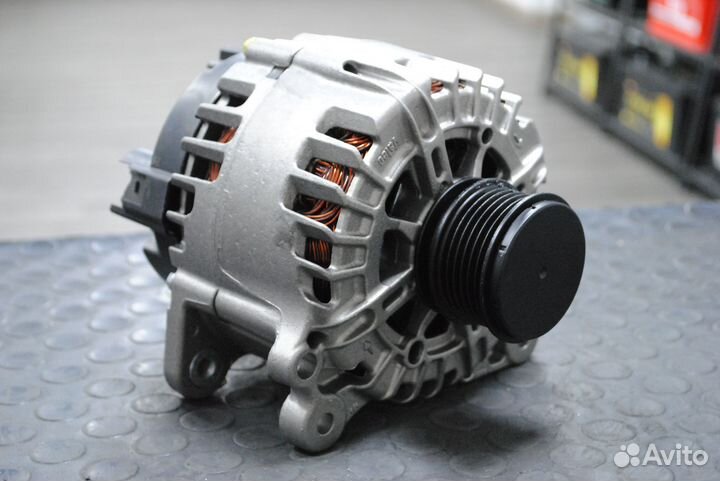 Генератор VW Crafter 2.5 TDi, Passat 2.0 TDi Valeo