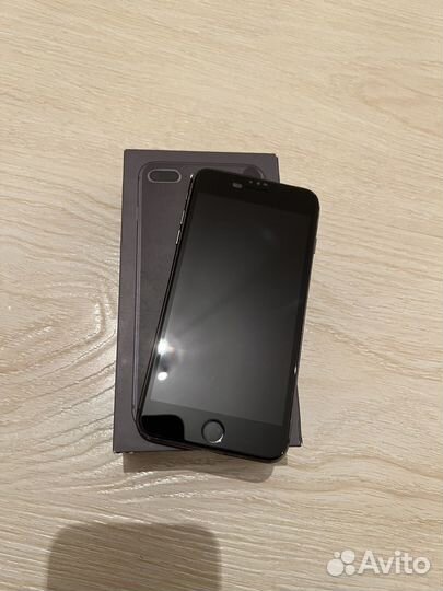 Телефон iPhone 8 plus