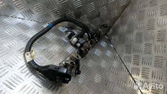 Топливная рампа бензиновая hyundai sonata 6 (YF)