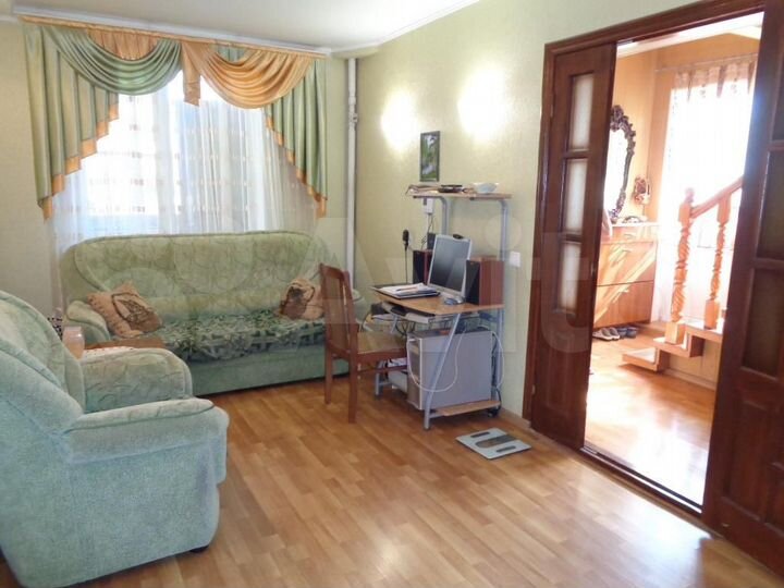 Дом 211,8 м² на участке 6 сот.