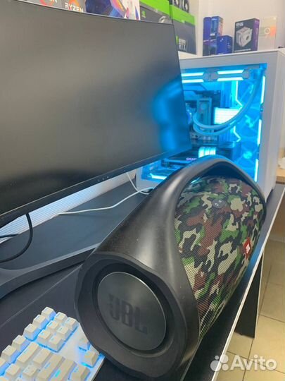 Колонка JBL BoomBox 1