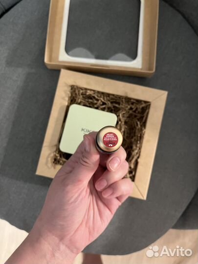 Красная помада Kiko