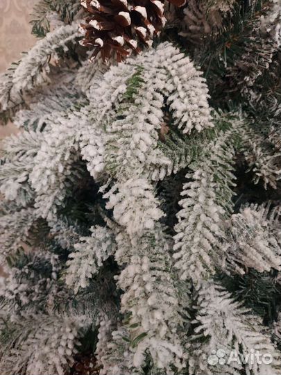 Елка литая заснеженная 210 см