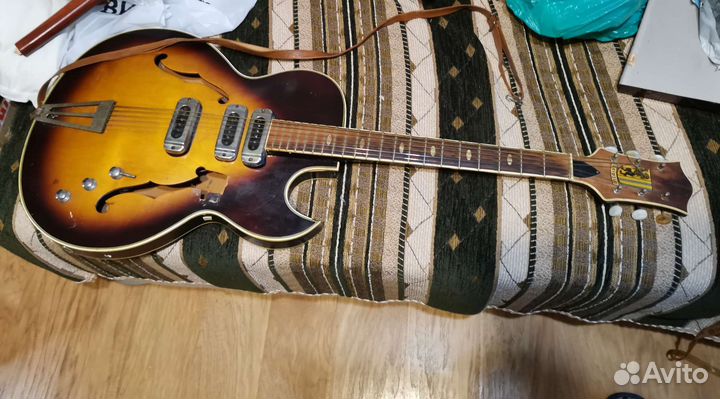 Старые музыкальные инструменты 1960-1970х гг