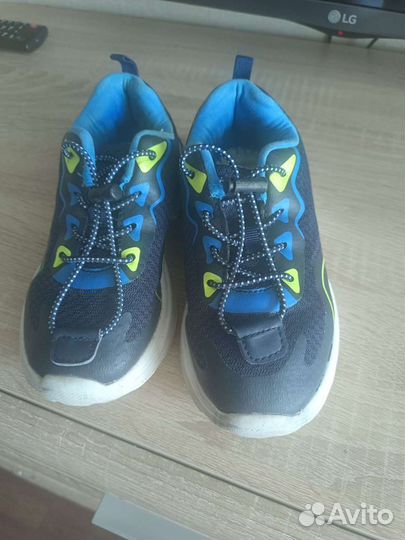 Кроссовки детские