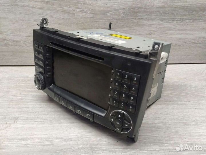 Магнитола Mercedes С W203