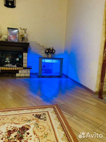 Стеклянная тумба под тв