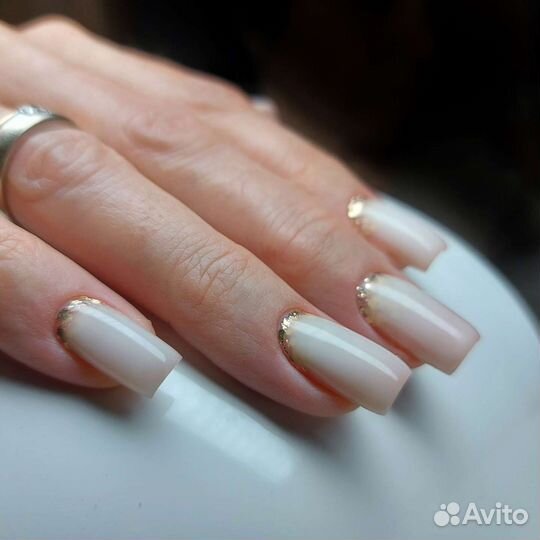Наращивания ногтей