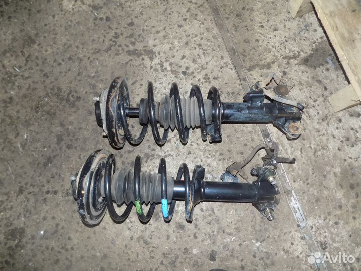 Амортизаторы передние Nissan Primera P12