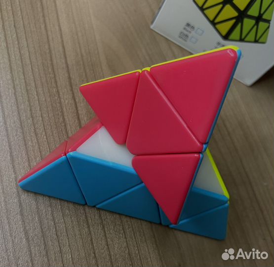 Кубик рубика пирамидка
