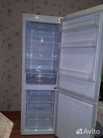 Холодильник новый