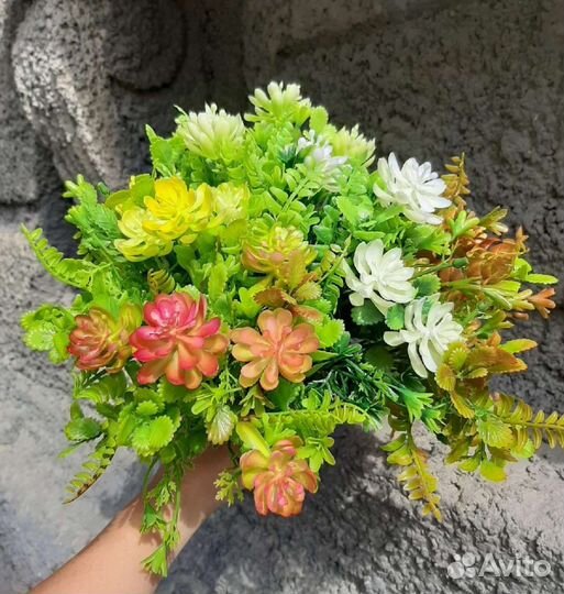 Искусственные цветы и букеты