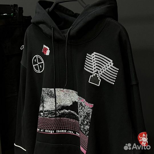 Худи cavempt оверсайз с уникальным дизайном