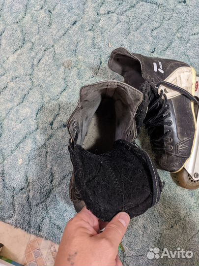 Коньки роликовые хоккейные